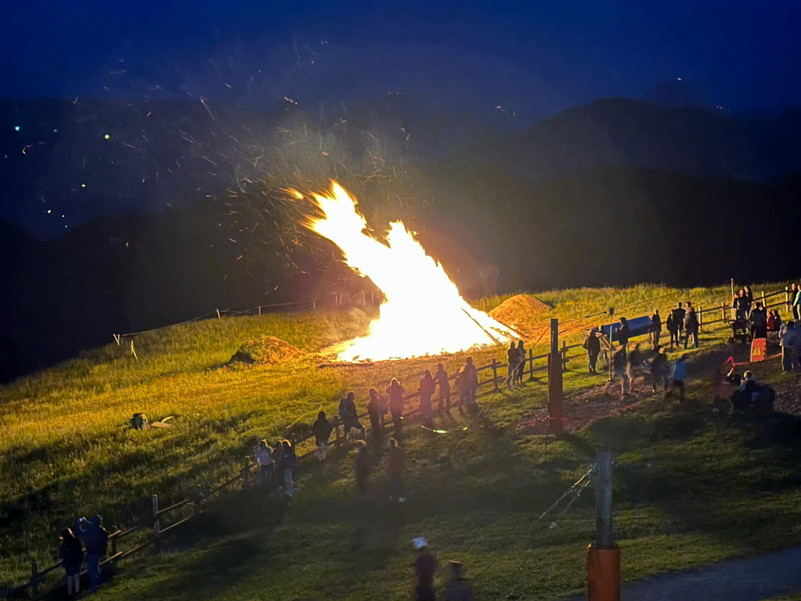 Ski-Club_Sonnwendfeuer-2025