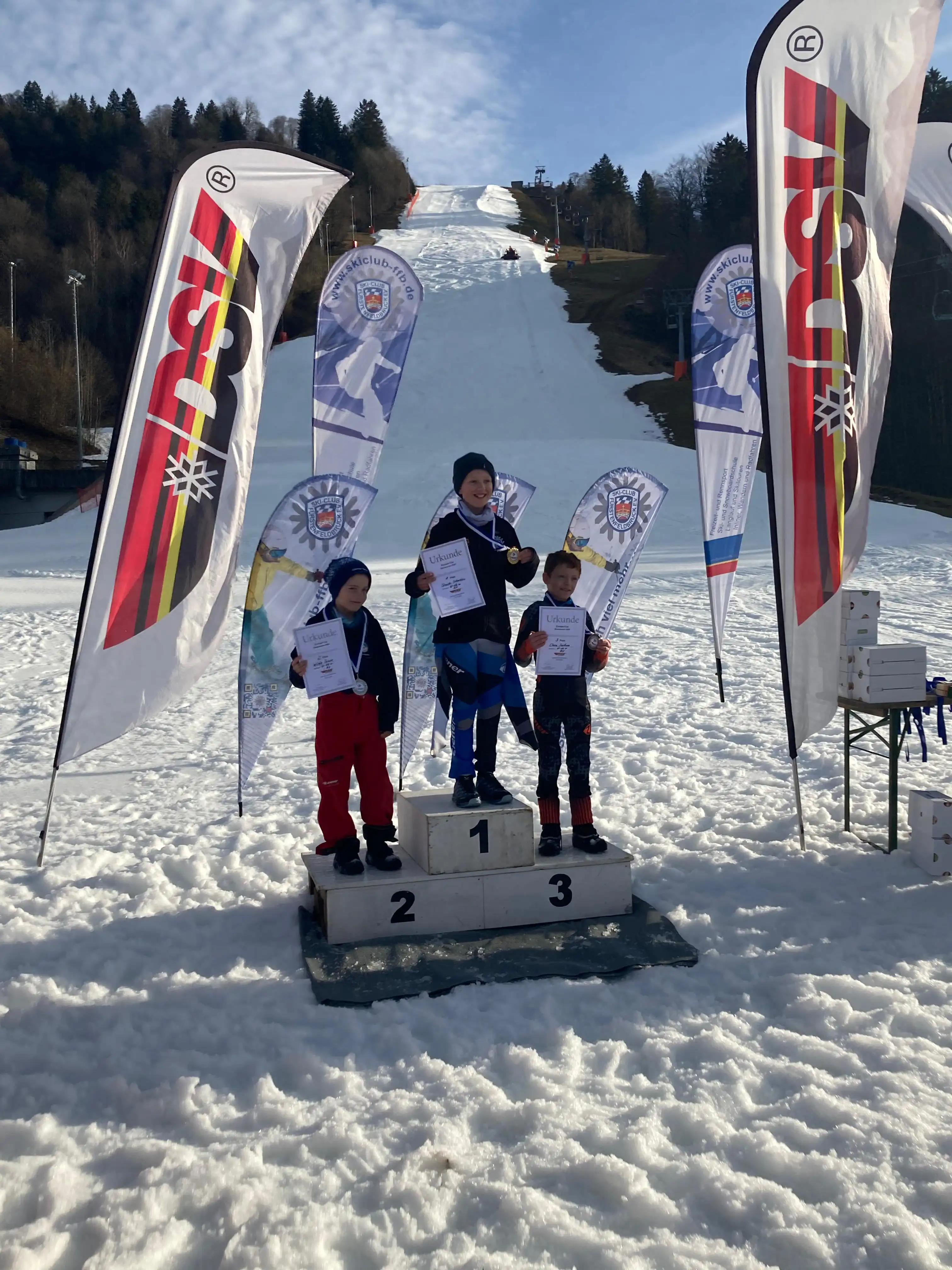 Schortcaver EM Skiclub Fürstenfeldbruck am Gudiberg 13