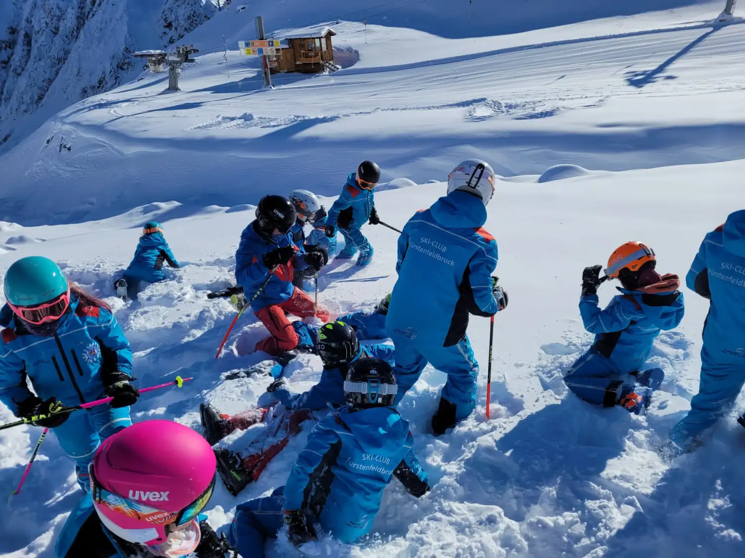 Skiclub Kinder im Schnee