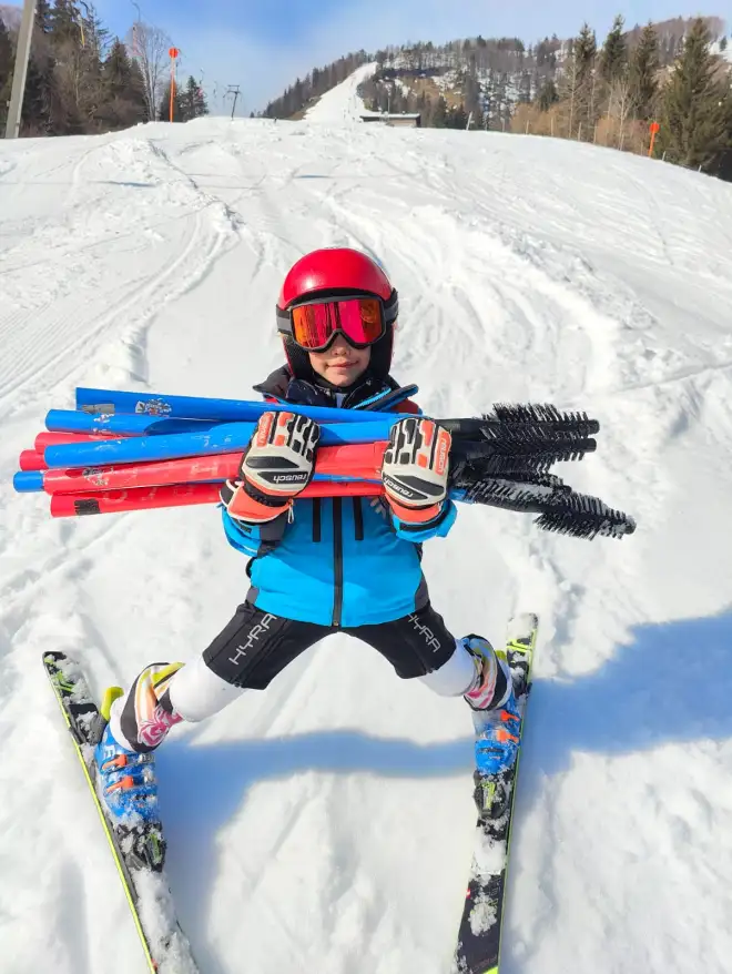 Skirennläuferin U8 im Skitraining